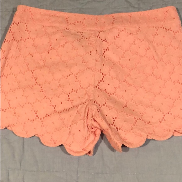 Lilly Pulitzer buttercup 6 - Picture 2 of 3